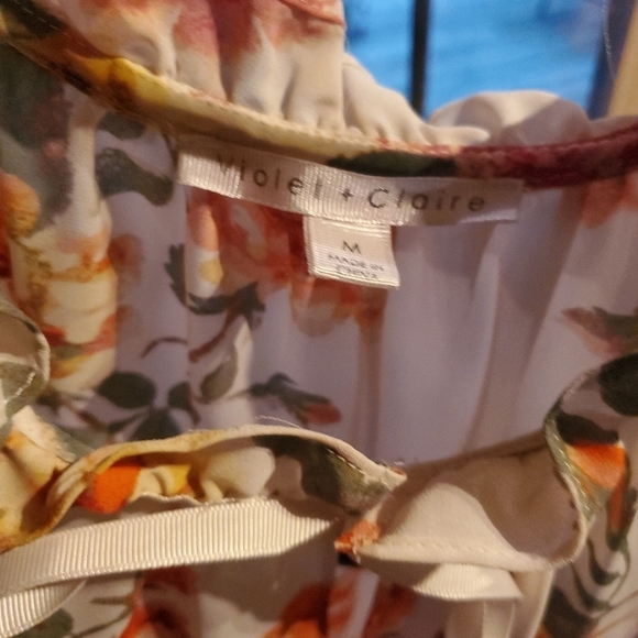 Violet & Claire Sleeveless Beige Floral Ruffled Collar‎ Sz. M Blouse Tunic - Picture 6 of 11